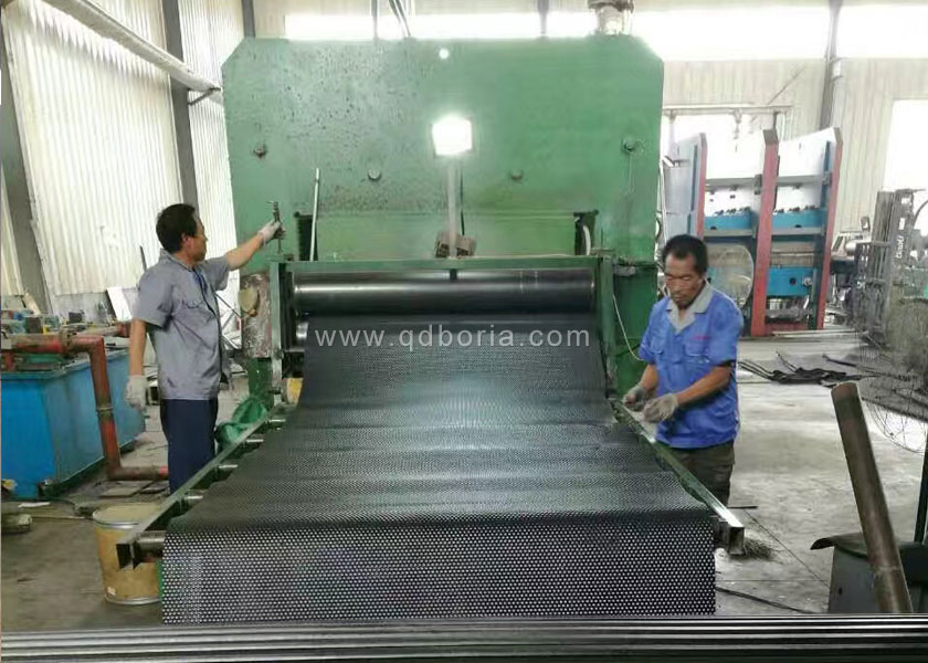  Rubber Molding Press Machine For Rubber Mat With Winding Device  Rubber Molding Press Machine For Rubber